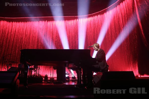 TOM ODELL - 2024-04-07 - PARIS - Zenith - 